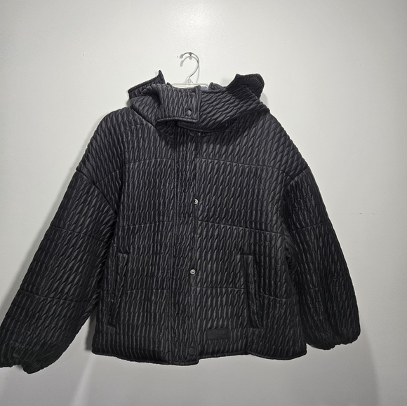 NEW Sixth June Paris Textured Puffer Jacket Hoodie in black Medium - Picture 2 of 15